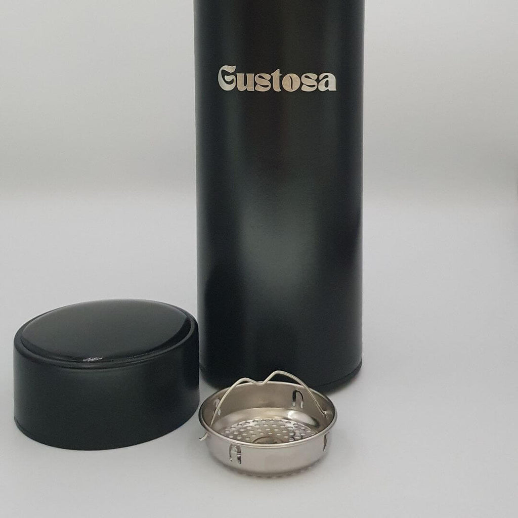 Black Gustosa smart thermos with removable stainless steel filter and lid – keeps water hot or cold for hours